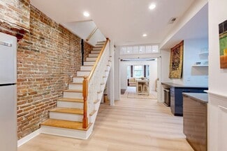 15 Garrison Rd, Brookline, MA 02445