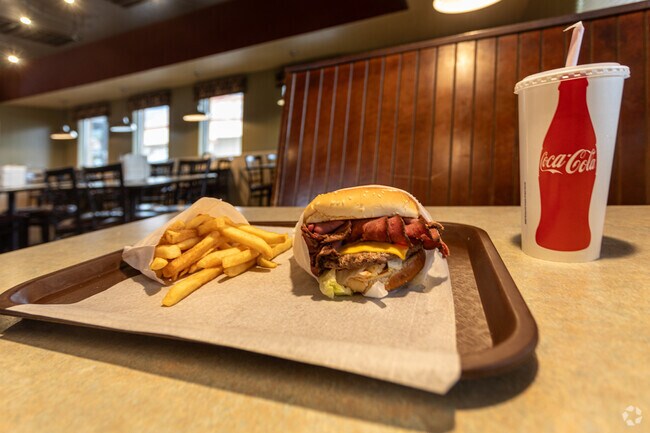 Located near the Wasatch neighborhood, Burger Supreme is a local favorite.