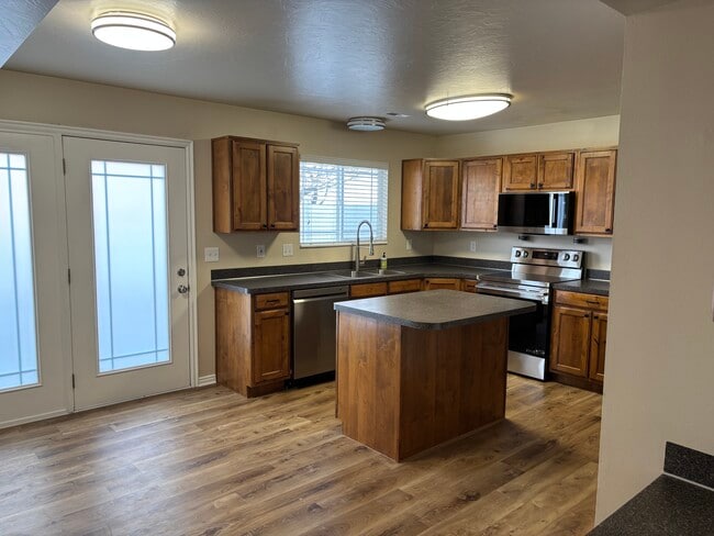 244 E 2350 N, Ogden, UT 84414 - photo 3