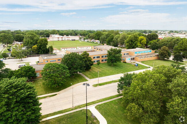 Franklin STEAM Academy has 677 students in grades 6-8.