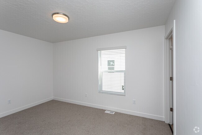 2BR, 2.5BA - 1,267SF