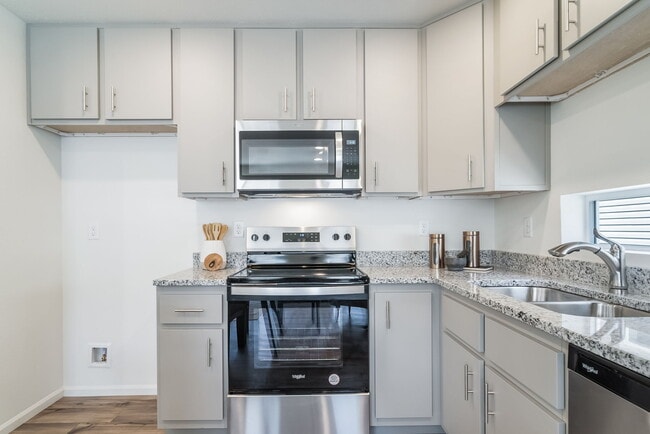 13559 E 103rd Place, Commerce City, CO 80022 - photo 2