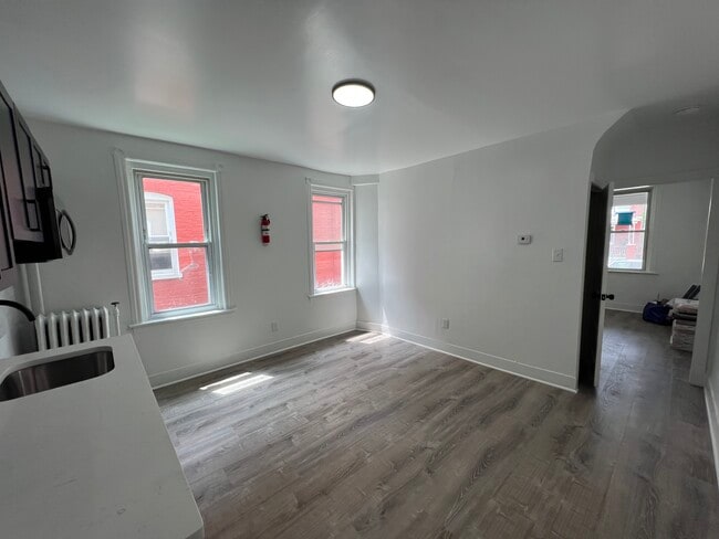 305 E 20th St, Chester, PA 19013 - photo 6