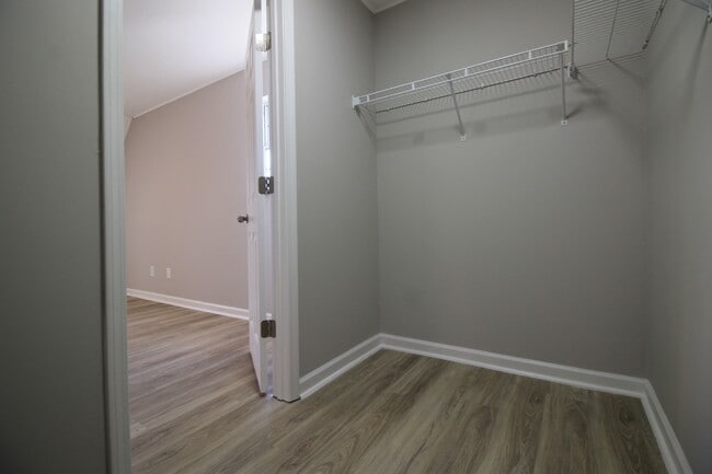 729 Colony Village Way, Knoxville, TN 37923 - photo 2