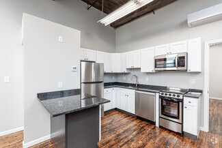 2074 Park St, Hartford, CT 06106