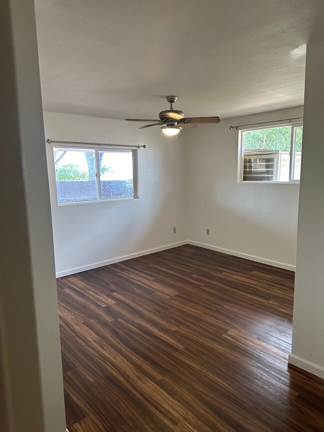 1876 Palamoi St unit Downstairs, Pearl City, HI 96782 - photo 4