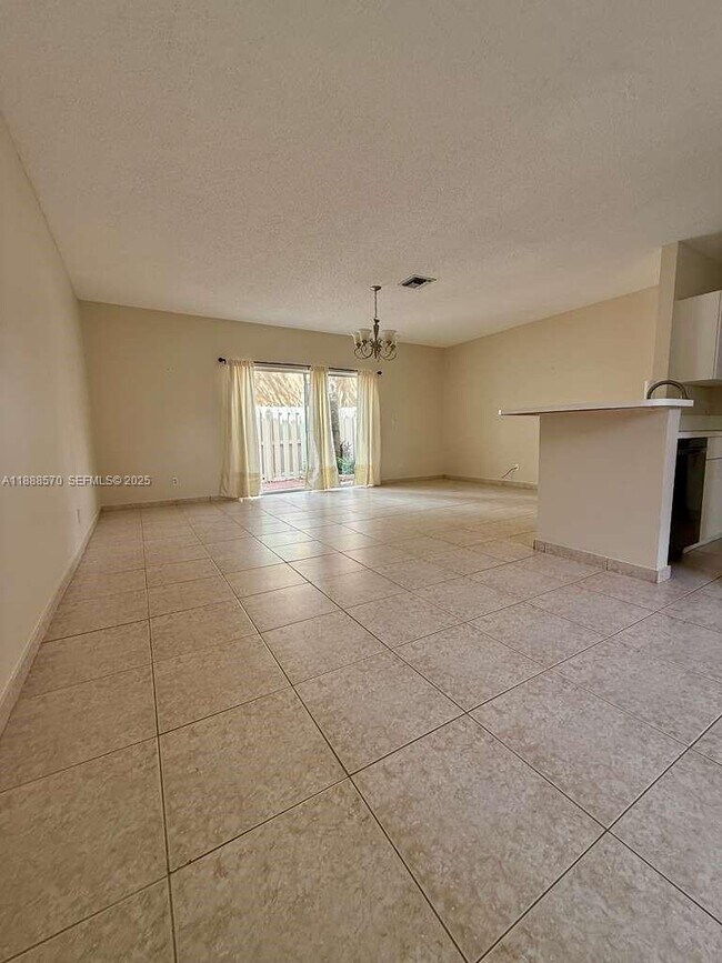 16111 Emerald Cove Rd, Weston, FL 33331 - photo 2