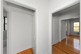 3823 N Fremont St, Chicago, IL 60613