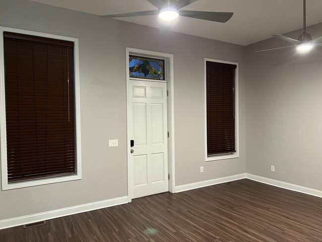 631 Bakewell St unit 631 Bakewell Apt 1, Covington, KY 41011 - photo 5