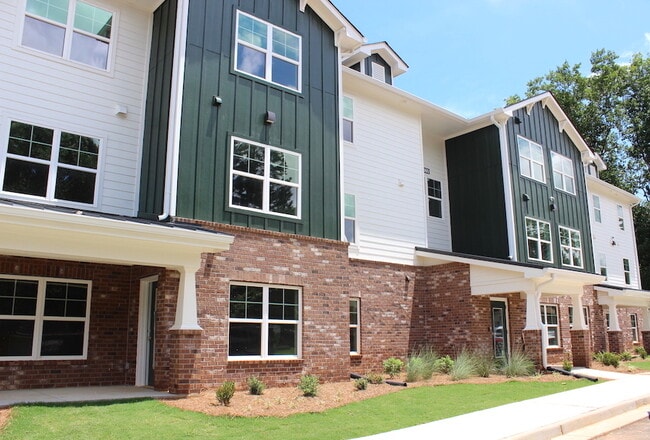 Harrison Village, Gainesville, GA 30507 - photo 5