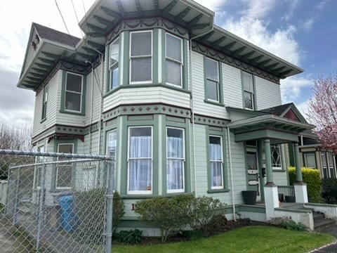 125 W Cedar St unit 125 West Cedar Stree, Eureka, CA 95501 - photo 1