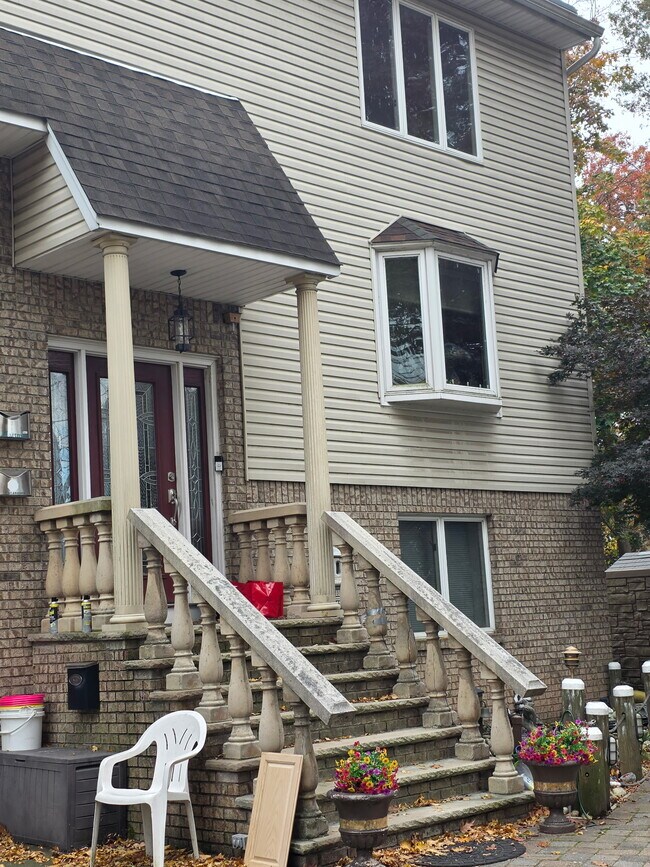25 Elm Ave, Fairview, NJ 07022 - photo 2