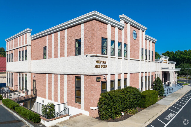 The Hebrew School of Dix Hills welcomes students of all religious backgrounds.