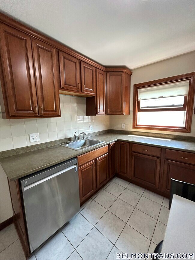 70 Unity Ave Unit 2, Belmont, MA 02478