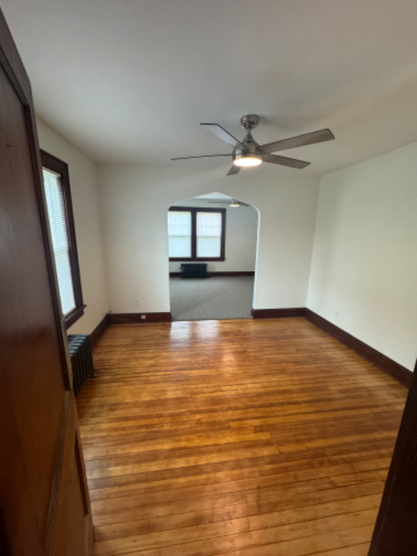 12 Rogers St, New London, CT 06320 - photo 2