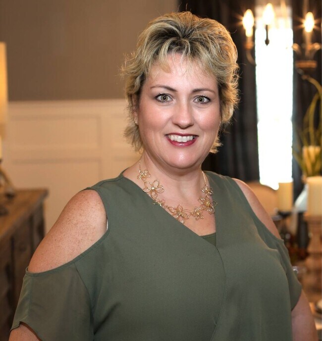 Loretta Largo