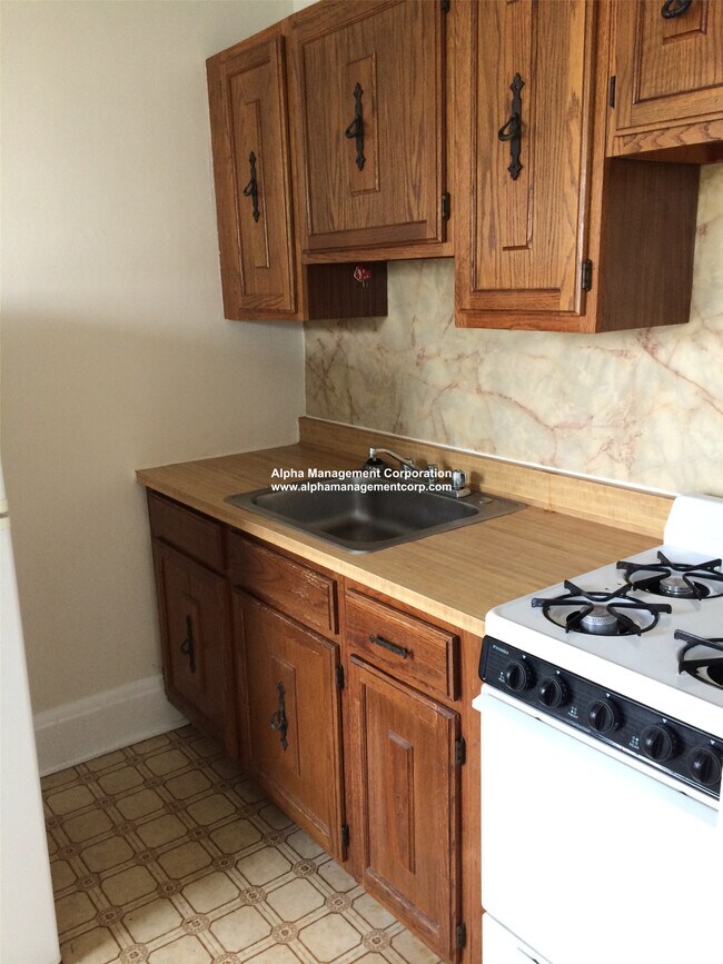349 Pleasant St unit B1-21, Malden, MA 02148 - photo 7