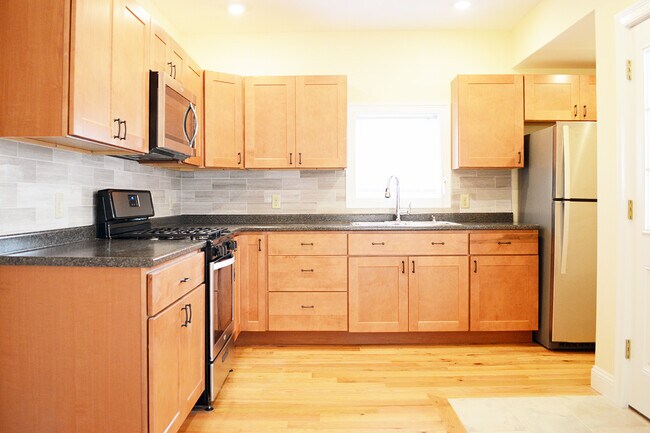 87 North St unit 1, Burlington, VT 05401 - photo 2