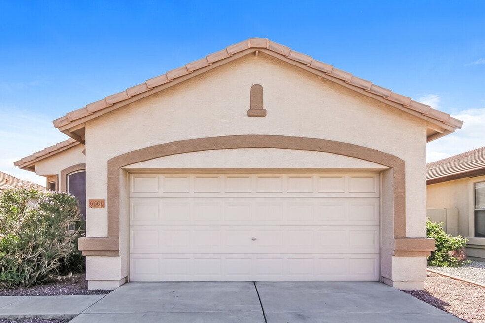 6601 W Lawrence Ln, Glendale, AZ 85302 - photo 1
