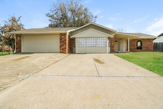 305 Tanglewood Dr, Yukon, OK 73099