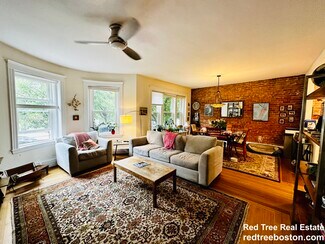 256 Aspinwall Ave Unit 1, Brookline, MA 02445