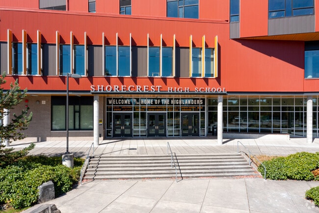 Shorecrest High School serves students living in SHoreline, Washington.
