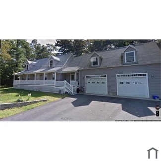 2 Woodside Dr, Saugus, MA 01906