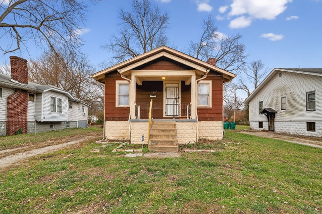 830 N 83rd St, East Saint Louis, IL 62203 - photo 2