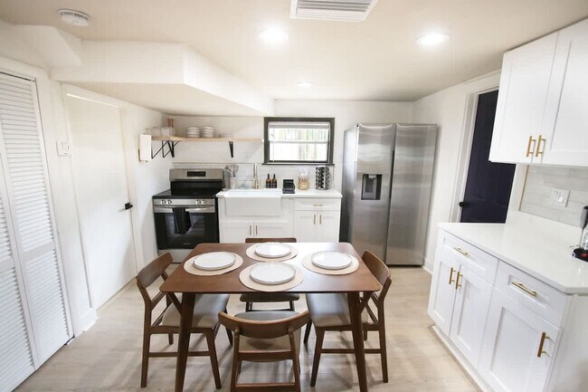 106 W Emma St unit ID1271935P, Tampa, FL 33603 - photo 3