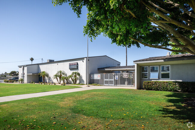 Monte Vista High/Back Bay School in Costa Mesa provides a positive environment for students.
