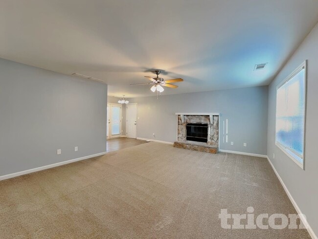 2445 Hillboro Cir S W, Marietta, GA 30064 - photo 4