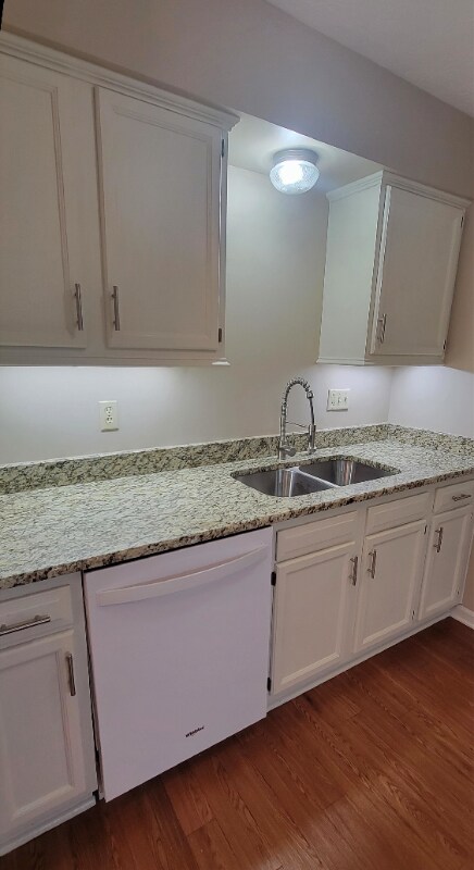 400 Waterside Ave, Canal Fulton, OH 44614 - photo 5