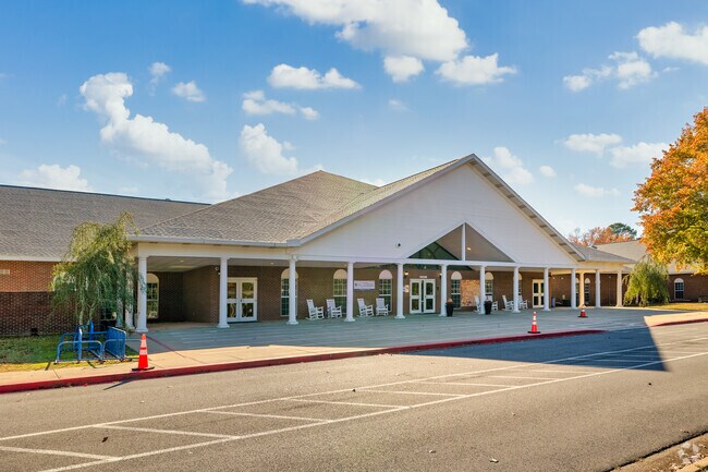 Robert L. Davis Elementary School serves its local community and its students.