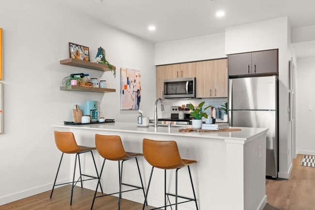 Cru at Willows, Redmond, WA 98052 - photo 2