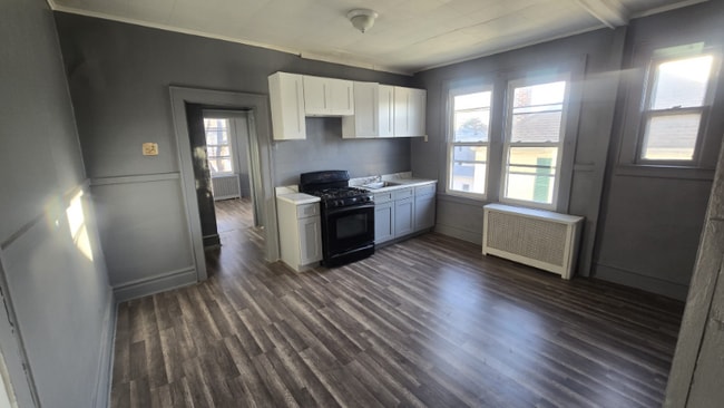 27-29-29 Schofield St unit 2R, Newark, NJ 07106 - photo 3