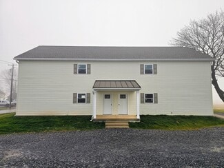 2628 Creek Hill Rd, Leola, PA 17540