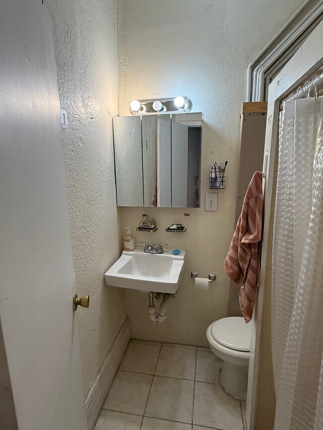 30 Anderson St unit 2, Boston, MA 02114 - photo 7