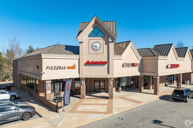Chester Heights has only one small retail center for casual dining and shopping.