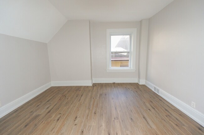 The Lorrie, Pittsburgh, PA 15206 - photo 5