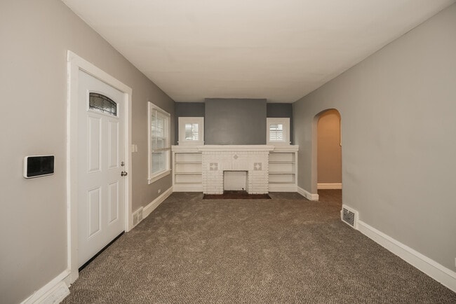 3638 Ludgate Rd, Cleveland, OH 44120 - photo 2