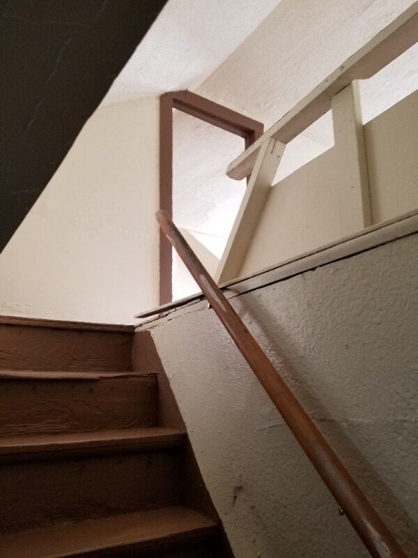 261 Bellview St, Benton Harbor, MI 49022 - photo 7