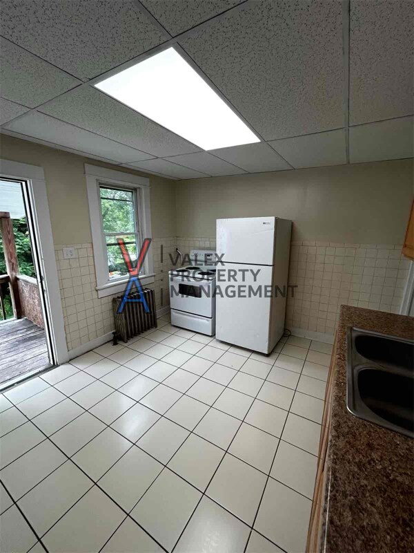 2649 Olyphant Ave unit 2, Scranton, PA 18509 - photo 2