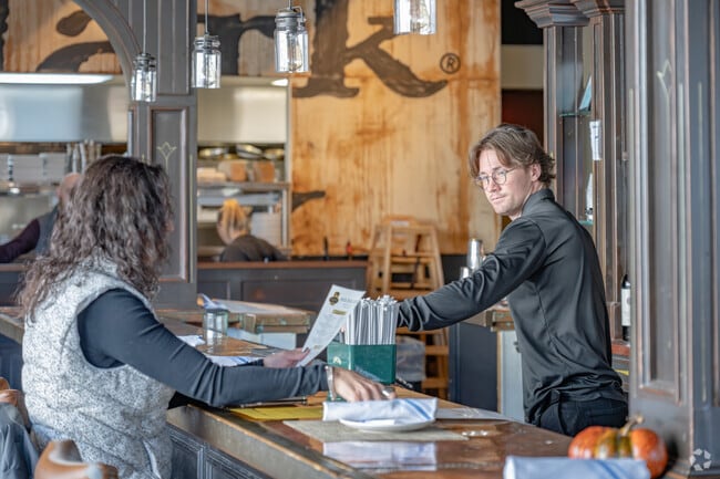 Sitting Duck Tavern offers top-notch service for West Trumbull diners.