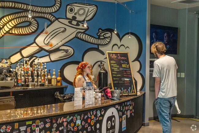 Velvet Robot crafts teas and coffees made to order in the Rolling Green area.