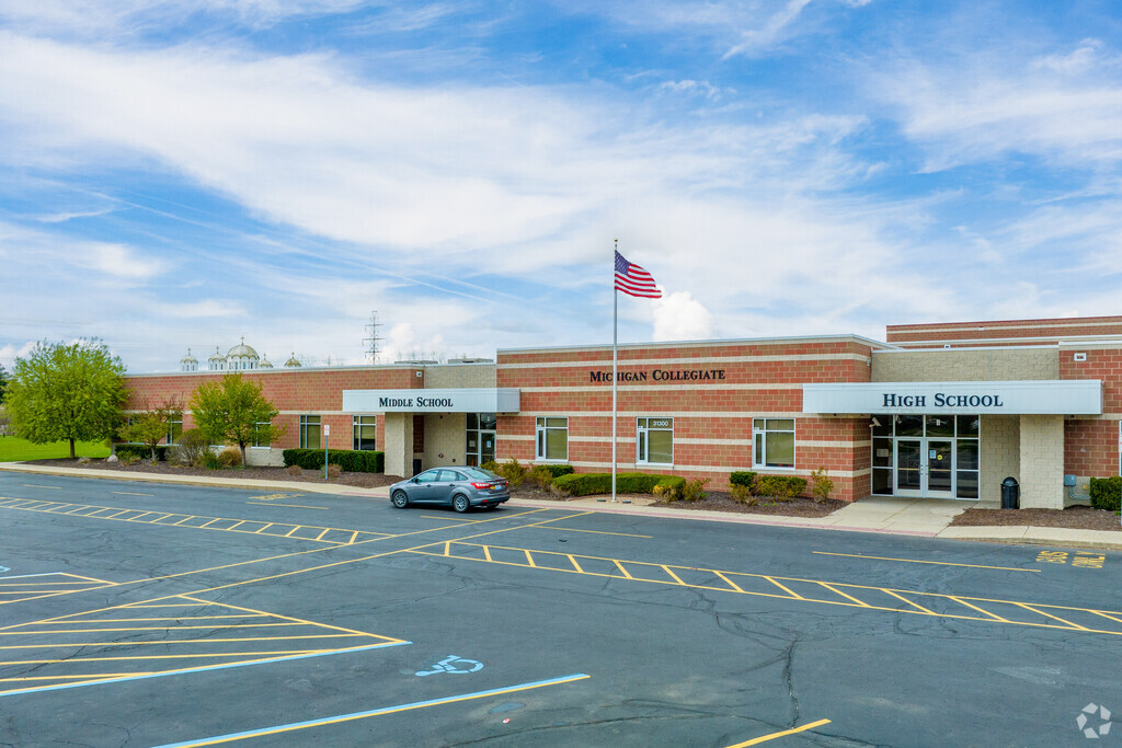 Michigan Collegiate Middle and High School is a free public school in Warren, MI.