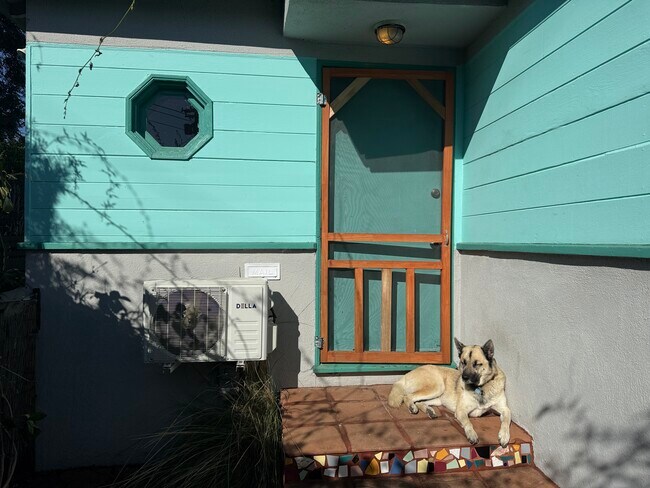 924 Electric Ave, Venice, CA 90291 - photo 2