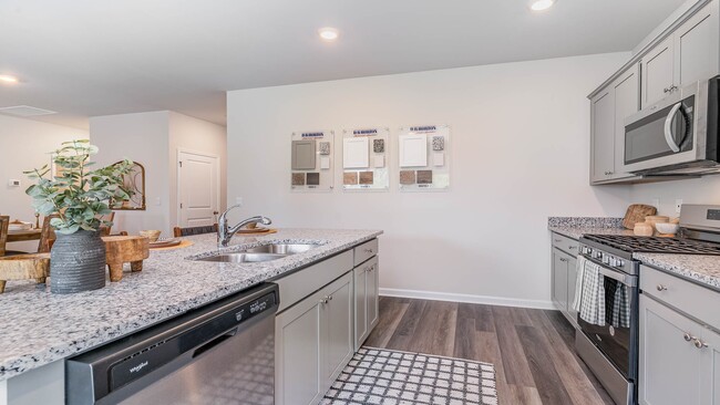 321 Bevington Brook Ln, Hopkins, SC 29061 - photo 2