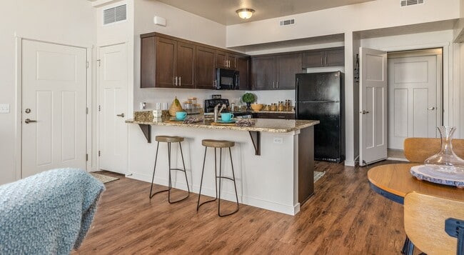 High Point on Overland, Meridian, ID 83642 - photo 4