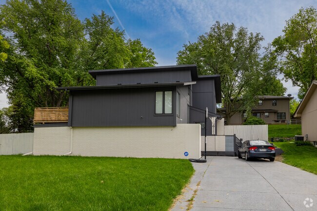 Harvey Oaks has many modern options for homes in the neighborhood.