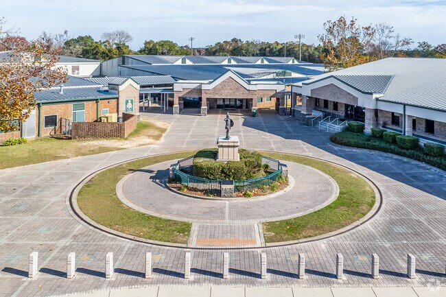 Lincoln High School in Tallahassee is a great school to enroll your child in.